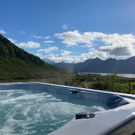 Villa Med Jacuzzi Og Nydelig Utsikt Gravdal  外观 照片