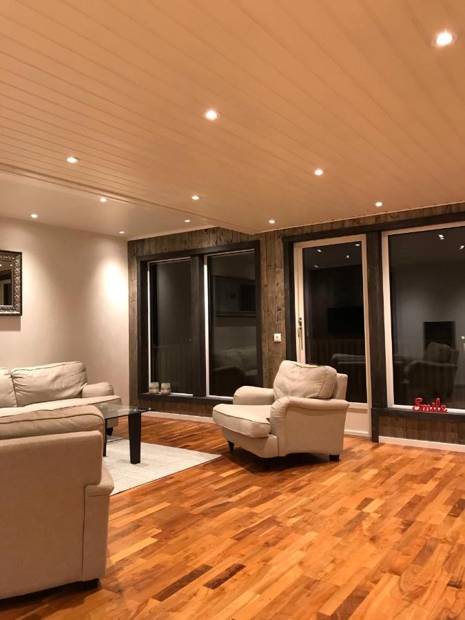 Villa Med Jacuzzi Og Nydelig Utsikt Gravdal  外观 照片