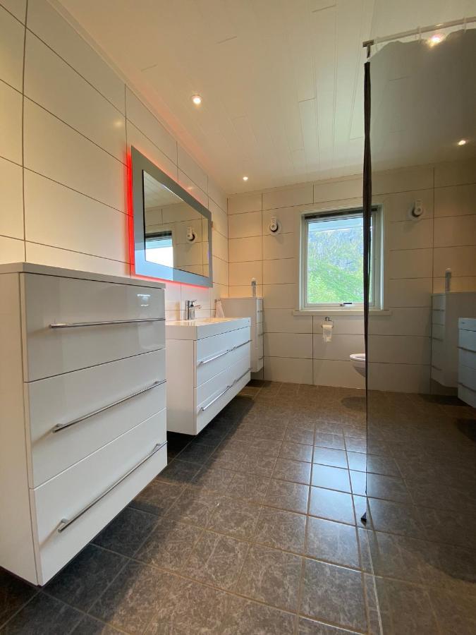 Villa Med Jacuzzi Og Nydelig Utsikt Gravdal  外观 照片